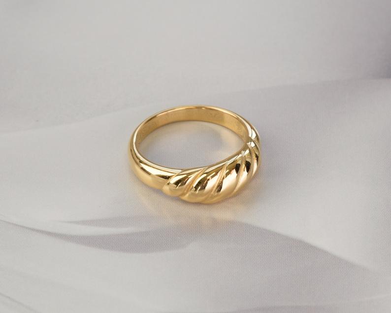 Croissant Ring